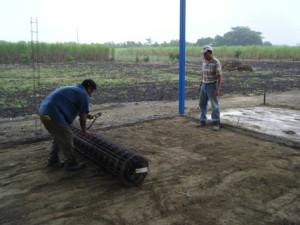 Preparing the mesh for the floor pour