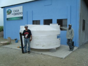 The "cisternas septicas" are being prepared for their placement to finally finish off our septic system