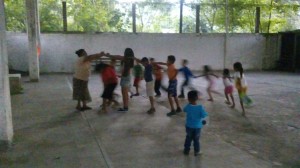A group of Pame children being led by Cristina at Tanlacut